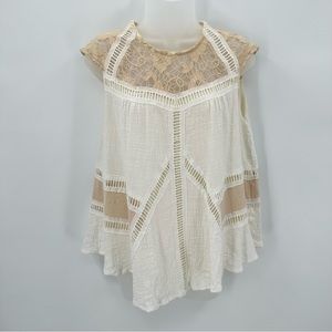 3/$15 MISSY ROBERTSON Southern Fashion House Top Size M Cream Tan Boho Lace